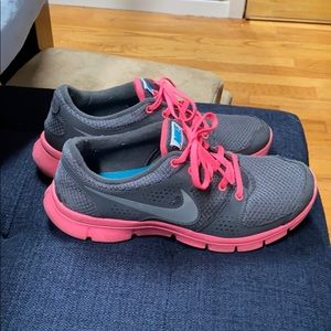 Women’s Pink & Grey Nike